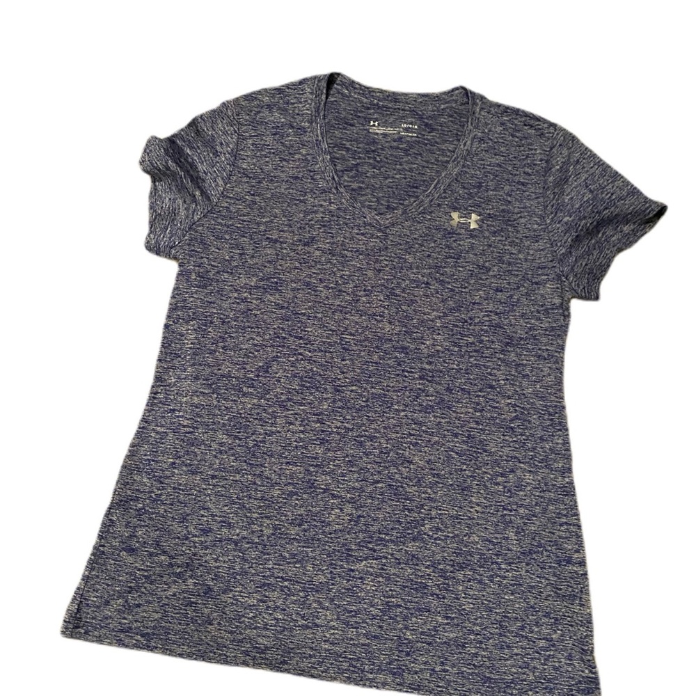 NEW! Under Armour navy athletic tee L